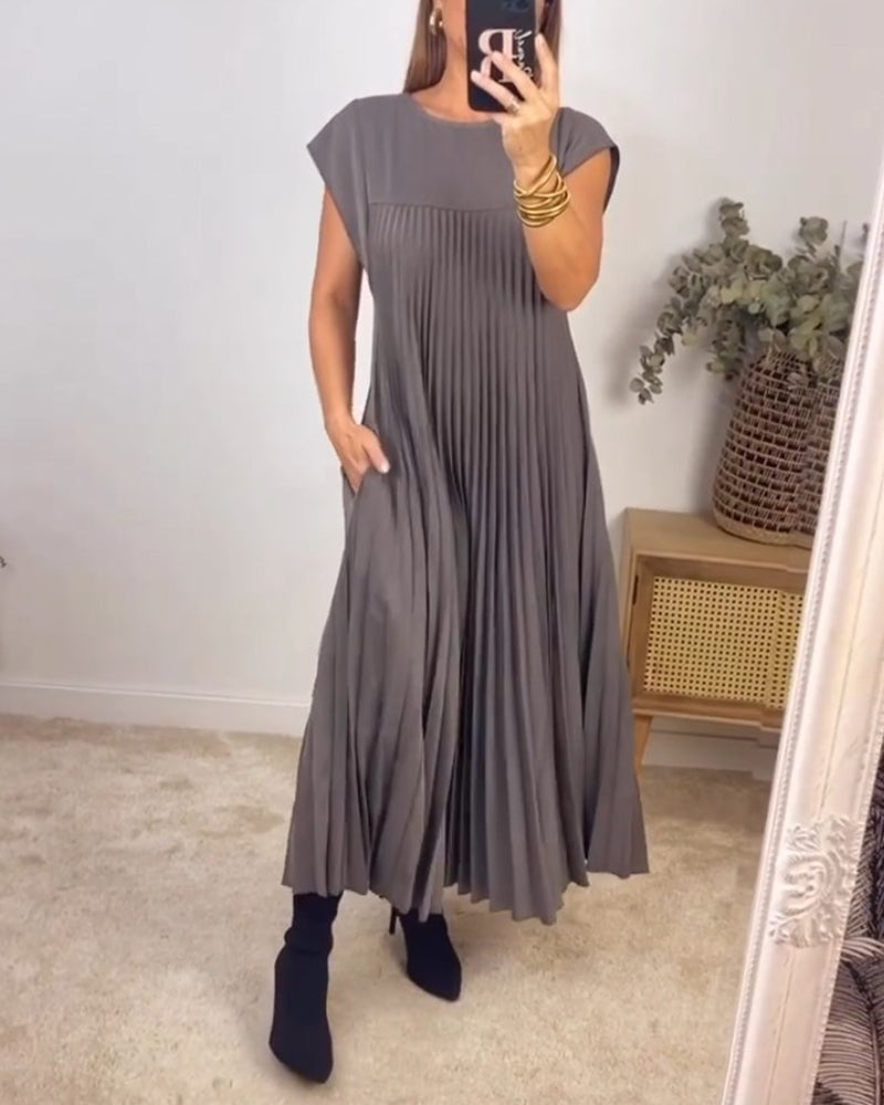 Sorrel - Elegant Spliced Pleated Maxi Dress